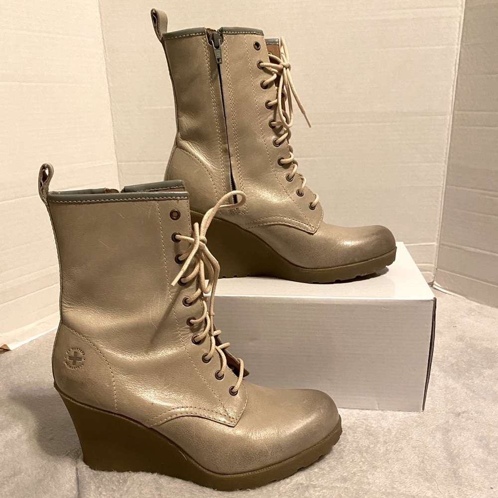Dr. Martens Marcie Boots